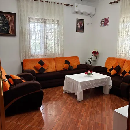 度假居 Rrozhani House